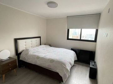 Elegante Departamento en Zona Empresarial con Conexiones Estratégicas