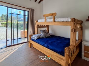 Finca en unidad cerrada con hermosa vista panorámica El Peñol