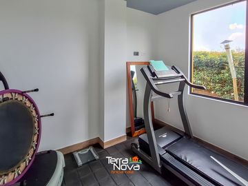 Finca en unidad cerrada con hermosa vista panorámica El Peñol