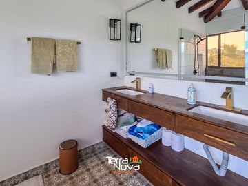 Finca en unidad cerrada con hermosa vista panorámica El Peñol