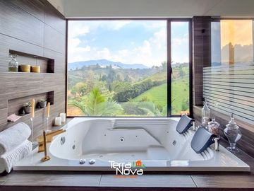 Finca en unidad cerrada con hermosa vista panorámica El Peñol