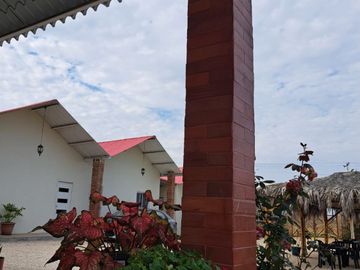 VILLAMIL PLAYAS FINCAS COLINAS DEL PACIFICO VENDO HOSTAL EN FUNCIONAMIENTO