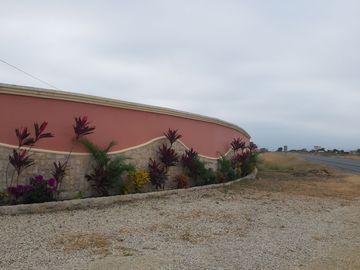 VILLAMIL PLAYAS FINCAS COLINAS DEL PACIFICO VENDO HOSTAL EN FUNCIONAMIENTO