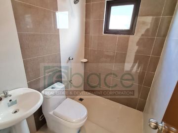 Accessible 4Bedroom House and Lot near Star Toll Tanauan Exit