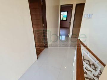 Accessible 4Bedroom House and Lot near Star Toll Tanauan Exit