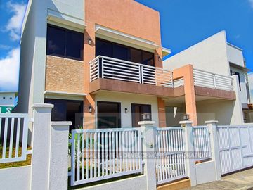 Accessible 4Bedroom House and Lot near Star Toll Tanauan Exit