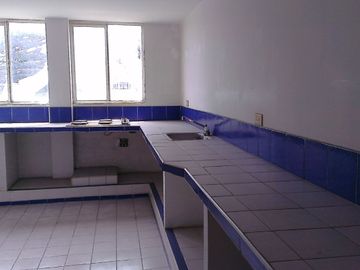 VENDO EDIFICIO De 1000 M2 Barrio Chapinero para hotel u oficinas