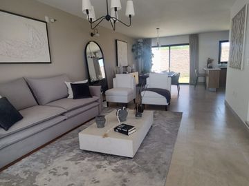 Casa en Venta en La Carmina Residencial, Palmares, Querétaro (Modelo Elena)
