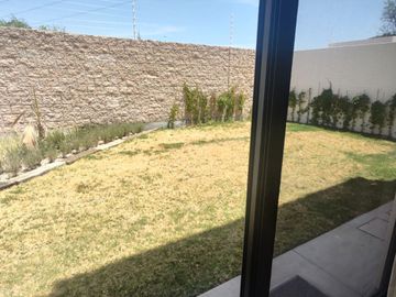 Casa en Venta en La Carmina Residencial, Palmares, Querétaro (Modelo Elena)