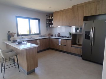 Casa en Venta en La Carmina Residencial, Palmares, Querétaro (Modelo Elena)