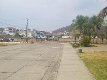 Venta Casa por Estrenar 4 Dorm. Sector Samborondon