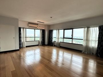 FOR SALE: 3 Bedroom Unit in The Residences at Greenbelt, Makati City