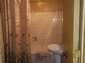 SE VENDE DEPTO. ANTIGUO PARA REMODELACION, 3 DORMI,2 BAÑOS, TERRAZA, LOGIA $105.000.000