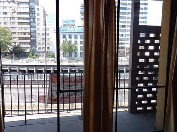 SE VENDE DEPTO. ANTIGUO PARA REMODELACION, 3 DORMI,2 BAÑOS, TERRAZA, LOGIA $105.000.000