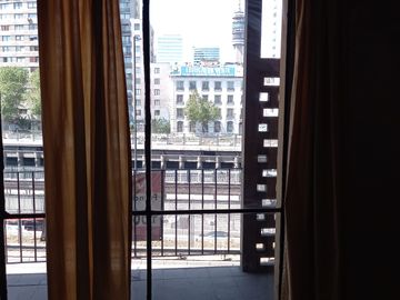 SE VENDE DEPTO. ANTIGUO PARA REMODELACION, 3 DORMI,2 BAÑOS, TERRAZA, LOGIA $105.000.000