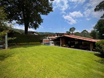 Casa en Venta en Valle de Bravo a 7 Minutos del Centro de Avándaro