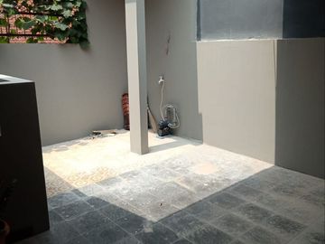 DIJUA RUMAH MINIMALIS 2 LANTAI TERAWAT @ AREA SARIJADI BANDUNG UTARA