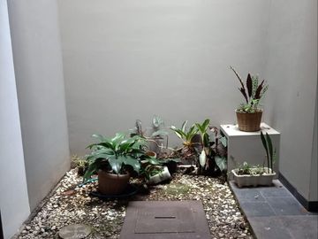 DIJUA RUMAH MINIMALIS 2 LANTAI TERAWAT @ AREA SARIJADI BANDUNG UTARA