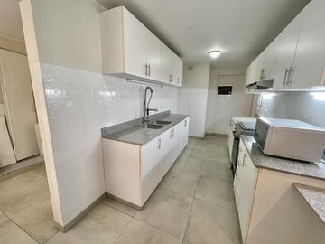 Venta de Departamento de 188m2 con terraza  y jardín en Gardenias – Surco