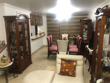 VENTA AMPLIA CASA CONJUNTO PRIVADO SECTOR POMASQUI