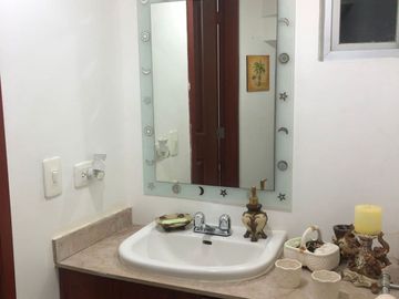 VENTA AMPLIA CASA CONJUNTO PRIVADO SECTOR POMASQUI