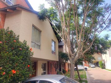 VENTA AMPLIA CASA CONJUNTO PRIVADO SECTOR POMASQUI