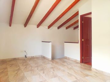 VENTA AMPLIA CASA CONJUNTO PRIVADO SECTOR POMASQUI