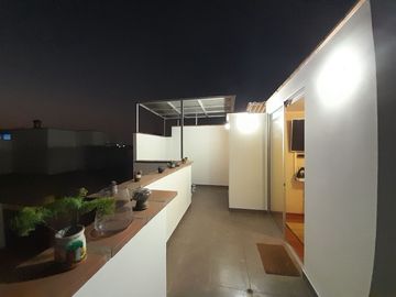 SE VENDE DEPARTAMENTO DUPLEX EN CONDOMINIO DE SURCO, ZONA LOS CASTILLOS 🏬