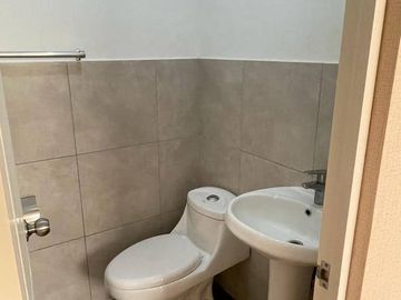 SE VENDE DEPARTAMENTO DUPLEX EN CONDOMINIO DE SURCO, ZONA LOS CASTILLOS 🏬
