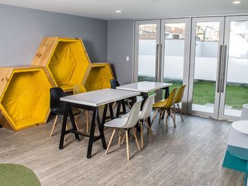 SE VENDE DEPARTAMENTO DUPLEX EN CONDOMINIO DE SURCO, ZONA LOS CASTILLOS 🏬
