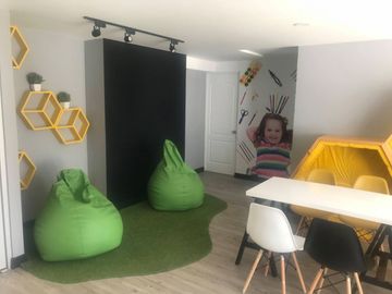 SE VENDE DEPARTAMENTO DUPLEX EN CONDOMINIO DE SURCO, ZONA LOS CASTILLOS 🏬