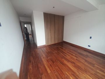 Venta Finos Departamentos de 3 dormitorios San Isidro