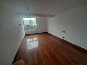 Venta Finos Departamentos de 3 dormitorios San Isidro