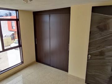 CASA PUEBLA SAN JOSÉ LOS HÉROES Bonita casa amplia en para que vivas feliz en un lugar tranquilo y seguro