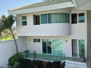 CASA EN VENTA COSTA DE ORO