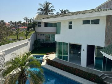 CASA EN VENTA COSTA DE ORO