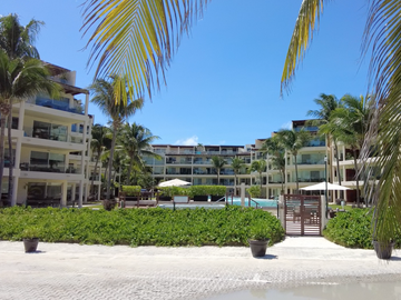 Hermosos departamento a unos metros del mar.