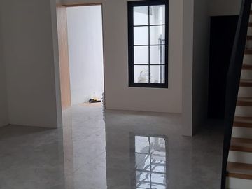 Rumah Baru Jemur Andayani Wonocolo Surabaya Selatan dekat Petra Siwalankerto Kutisari Ahmad Yani