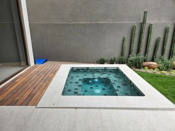 Venta casa en Altozano con acabados premium