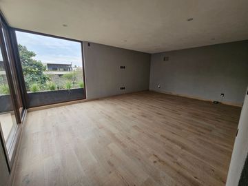 Venta casa en Altozano con acabados premium