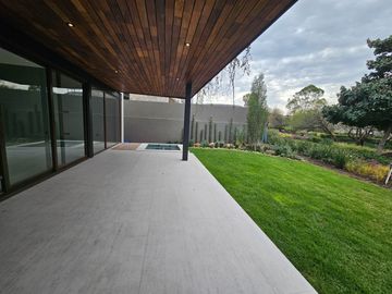 Venta casa en Altozano con acabados premium