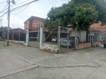 Venta casa Antonio Nariño Cali Valle con renta de 22 parqueaderos
