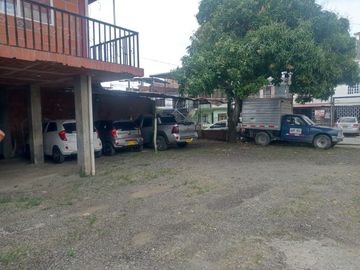Venta casa Antonio Nariño Cali Valle con renta de 22 parqueaderos