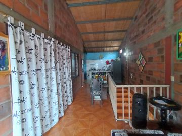 Venta casa Antonio Nariño Cali Valle con renta de 22 parqueaderos