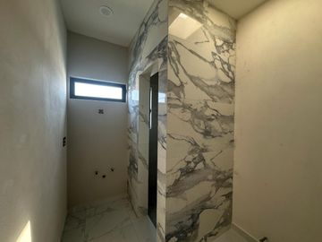 CASA EN VENTA EN FRACCIONAMIENTO LOMAS DE COCOYOC MORELOS