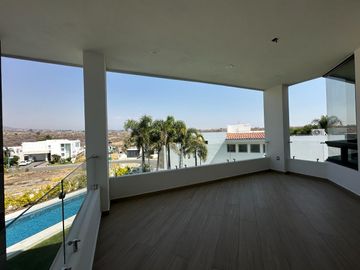 CASA EN VENTA EN FRACCIONAMIENTO LOMAS DE COCOYOC MORELOS