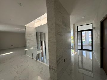 CASA EN VENTA EN FRACCIONAMIENTO LOMAS DE COCOYOC MORELOS