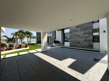 CASA EN VENTA EN FRACCIONAMIENTO LOMAS DE COCOYOC MORELOS