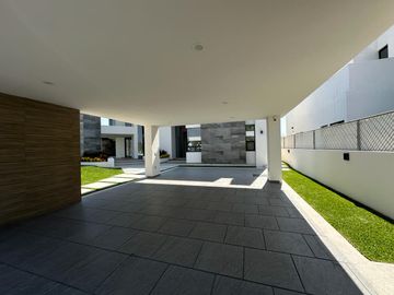 CASA EN VENTA EN FRACCIONAMIENTO LOMAS DE COCOYOC MORELOS
