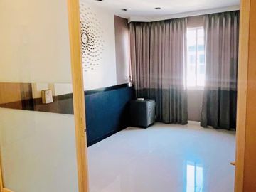 Sale/Rent : : Single house, fully furnished room, fully-furnished Golden Nakara Golden Nakara (On Nut 65 - Rama 9 - Motorway)